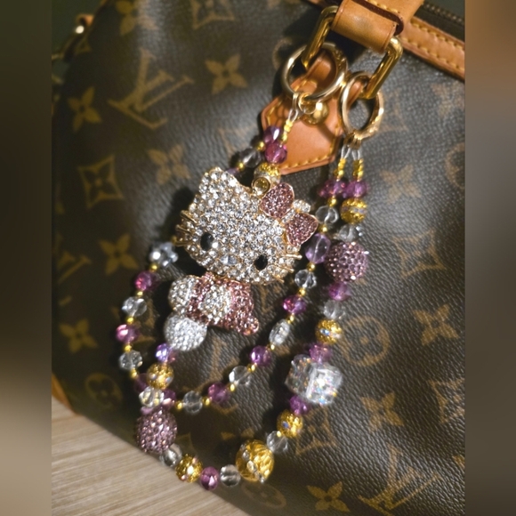 Sparkling Kitty Beaded Handbag Charm - Picture 2 of 2